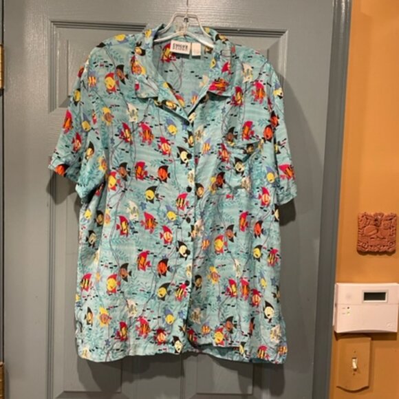 Chico's vintage vibrant short slv. blouse with fish, size 12, good condition - Picture 2 of 3